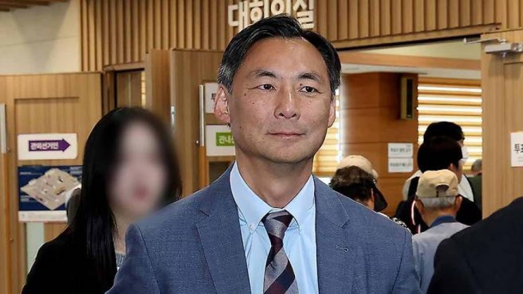 법원 ‘<b>모스 탄 출국정지</b> 집행정지’ 신청 기각...모스 탄 입장