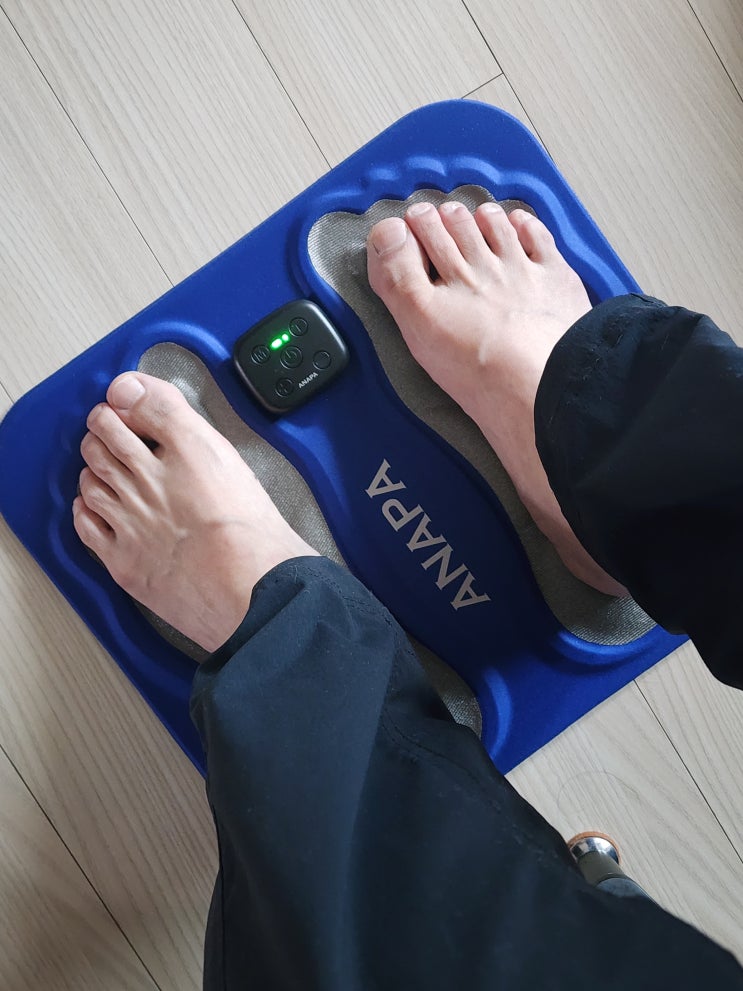  발바닥 피로 관리템 찾는다면? 아나파 미세전류 발마사지기 후기