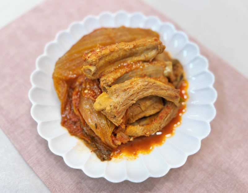 부드럽고 잡내 없는 등갈비 김치찜 만들기 쪽갈비 김치찜 황금레시피