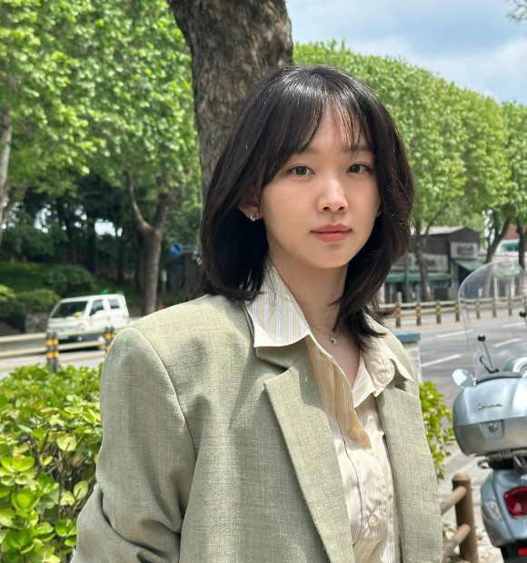 [진기주 프로필] 대기업 퇴사 후 넷플릭스 접수한 여배우! 드라마 참교육 임한림역(나이, 학....
