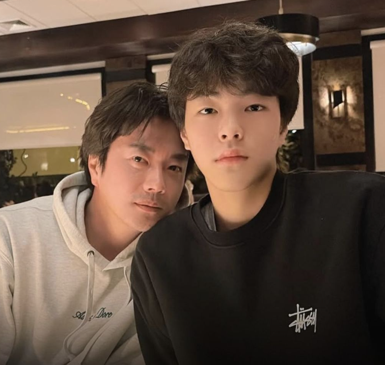 183cm 권상우와 어깨 나란히...권상우 손태영 17세 아들 모델급, 연예계 진출설 나올 정도