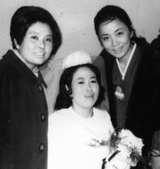 30억 자산가 <b>전원주</b> 낙태 6번 해야 했던 눈물의 사연…바람기... 