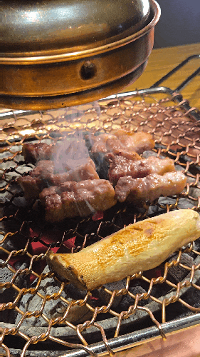  삼겹살에 김치전 조합이라니? 명동 고기집 추천 리스트 무조건 1순위 '왕비집 명동 2호점'