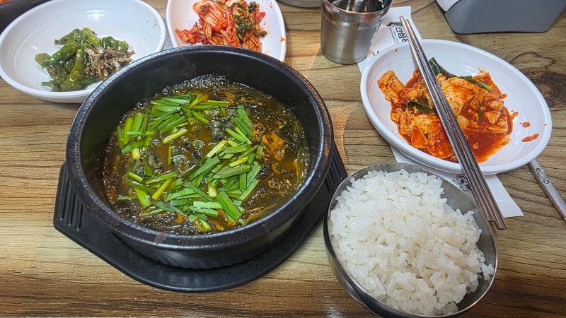 (73) [혜자] 대전 올갱이국밥 탑티어 맛집 '내집식당' 간 해독과 두부두루치기까지! 완뚝을 부....
