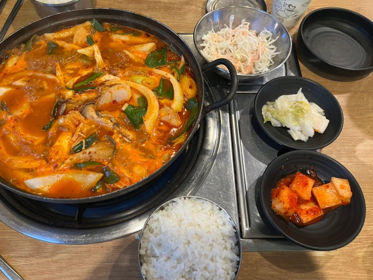  신논현닭도리탕 맛집 칼칼한 국물이 일품인 신논현 맛집 이층집닭도리탕 후기