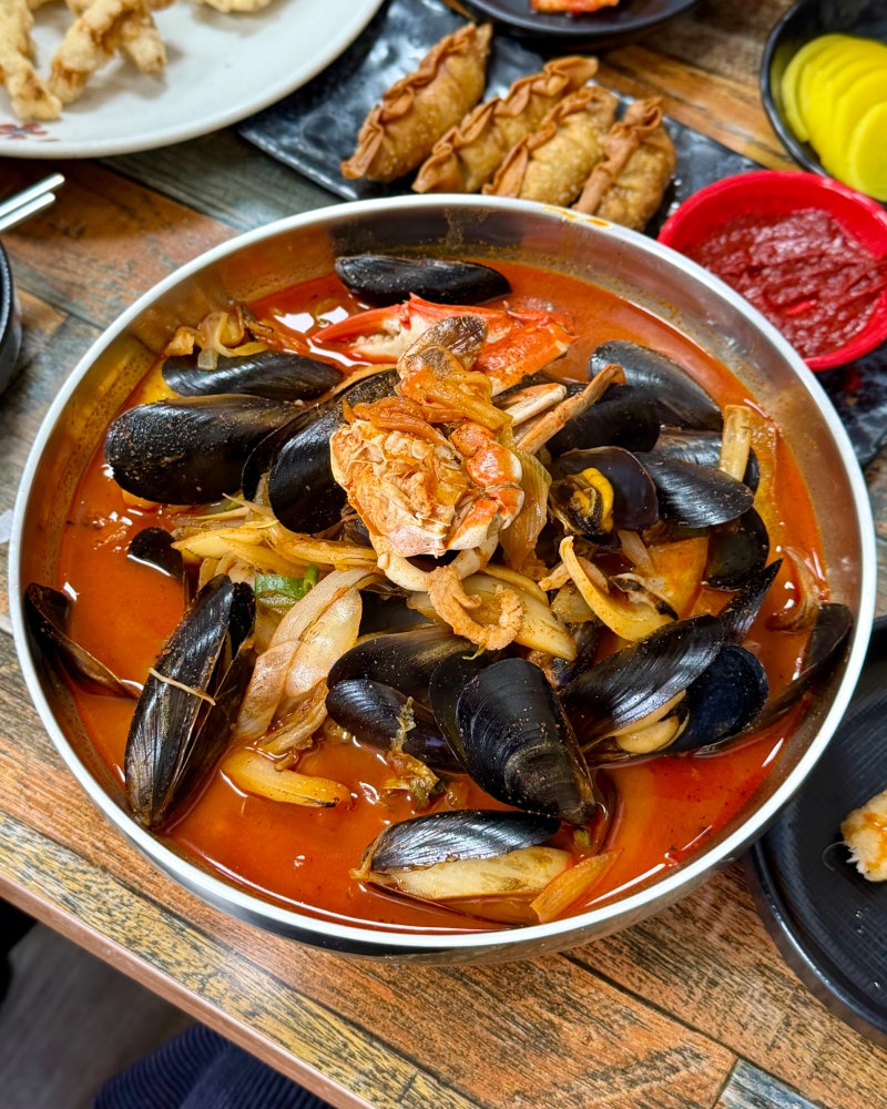 [천안 목천 맛집] 해물화짬뽕, 땀 흘리면서도 멈출 수가 없는 자극적인 매운 짬뽕 전문점