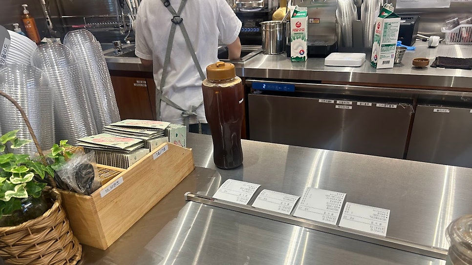텐퍼센트커피 제주시청점 사진 4