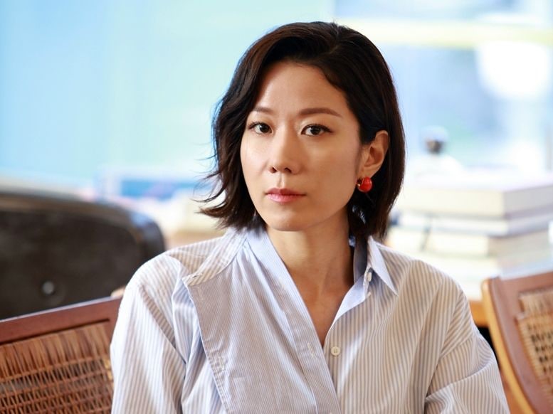 [신입사원 강회장]눈빛 하나로 서사를 쓰는 힘, 전혜진 나이 키 프로필 알아보기