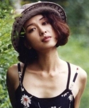“단아한 줄만 알았는데... 결혼만 세 번 했다는 여배우의 반전 인생”.jpg