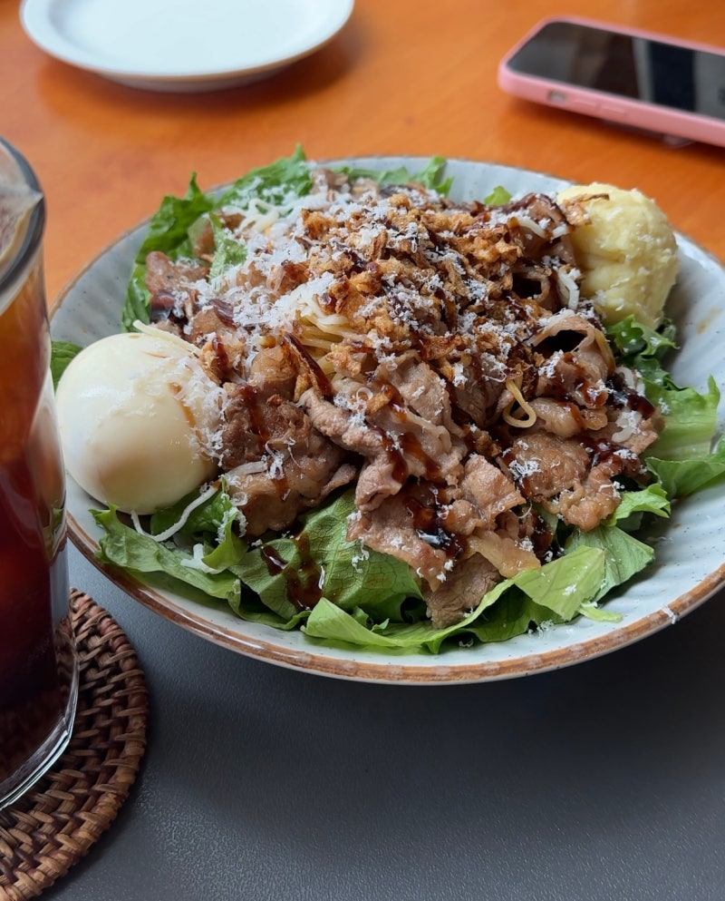 구월동 카페초월 – 우삼겹 샐러드파스타가 맛있었던 건강한 한끼