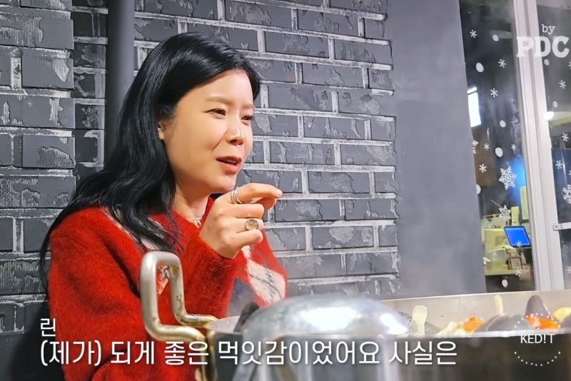 두 사람은 여전히 같은 소속사에 남았다