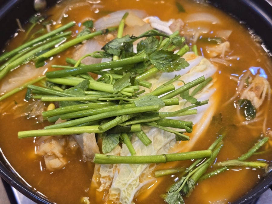 황금무지개 횟집 사진 6