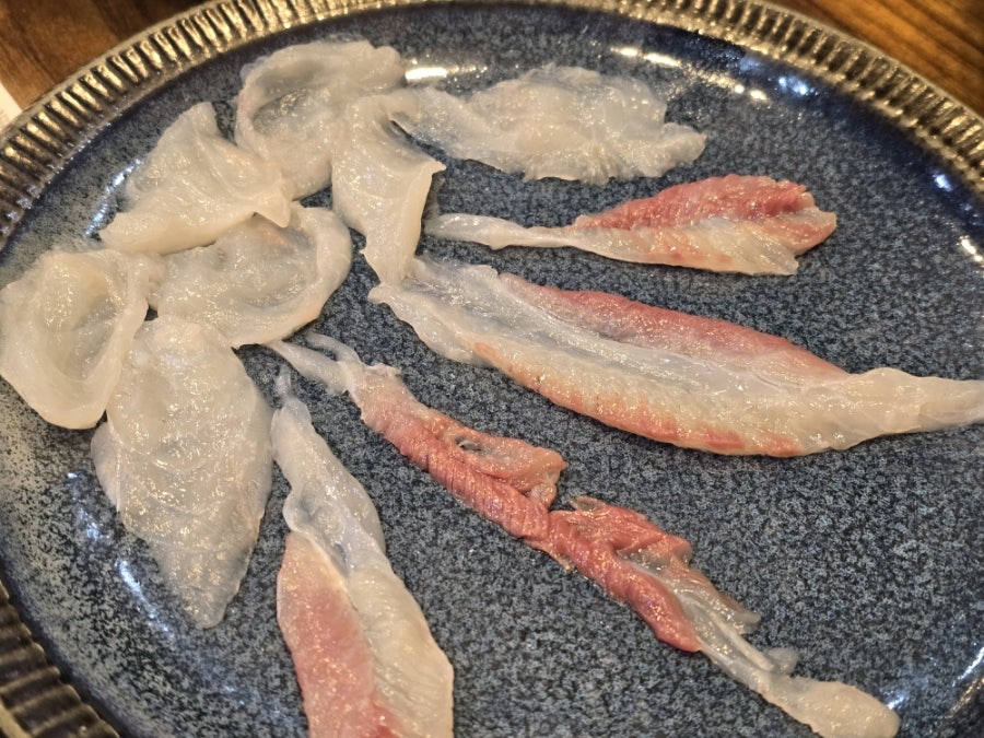 황금무지개 횟집 사진 3