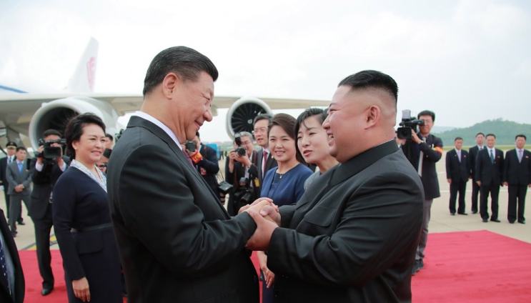 <b>시진핑</b> 7년 만의 <b>방북</b>.. 노동신문에 남긴 ‘의미심장한 한 문장’