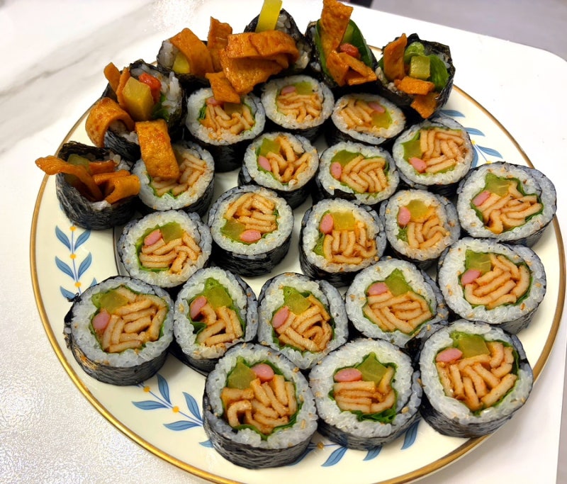 초간단 김밥 만들기 : 불오뎅김밥, 매운오뎅김밥 - 집김밥 (+점심도시락)