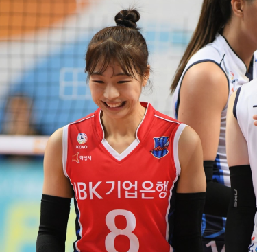  검색어 1위 "쟨 누구?" 만년 후보 배구선수 박상미, 결국 코트를 떠난 속내는...