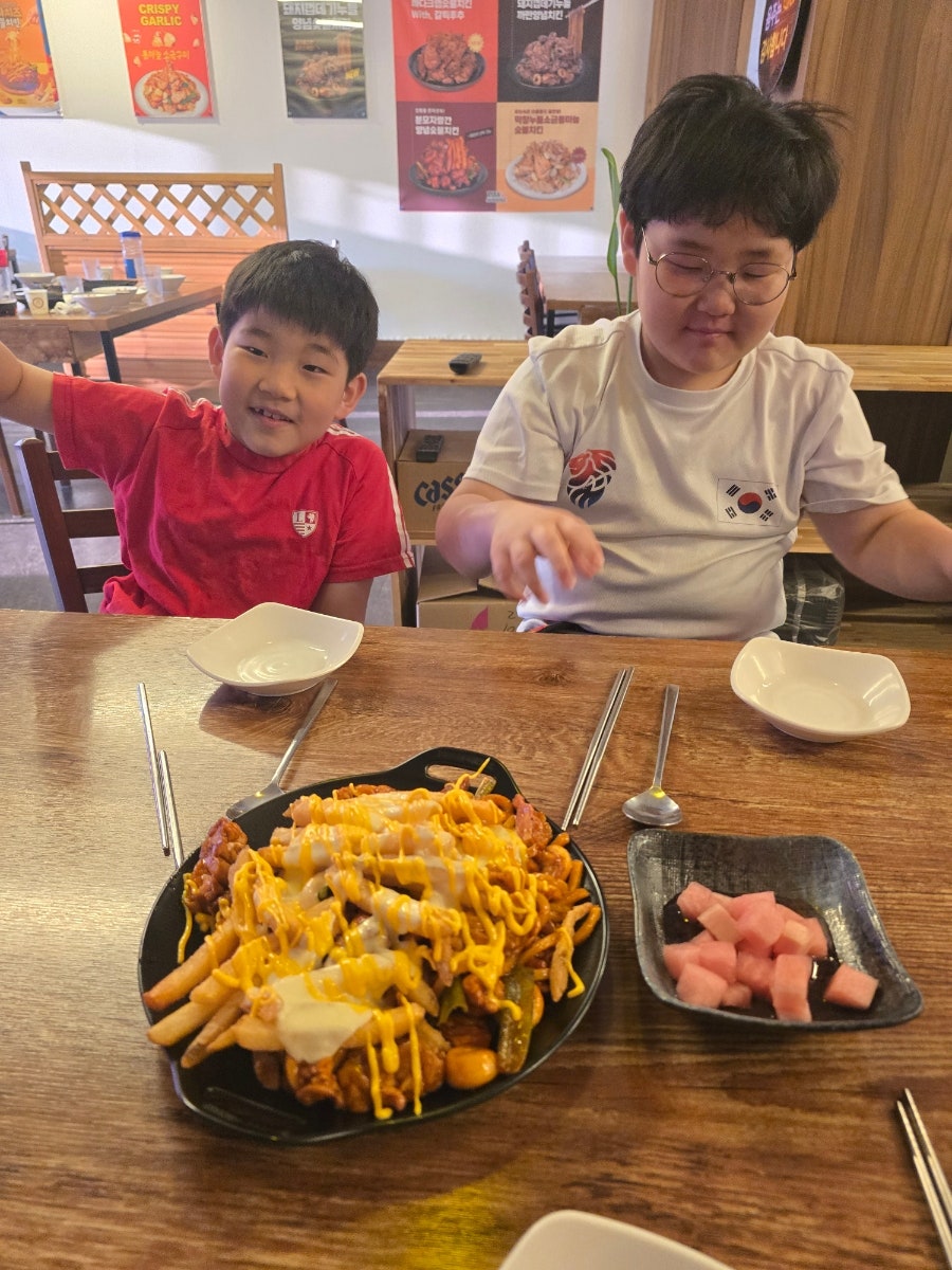 기영이숯불두마리치킨 포천일동점 사진 3
