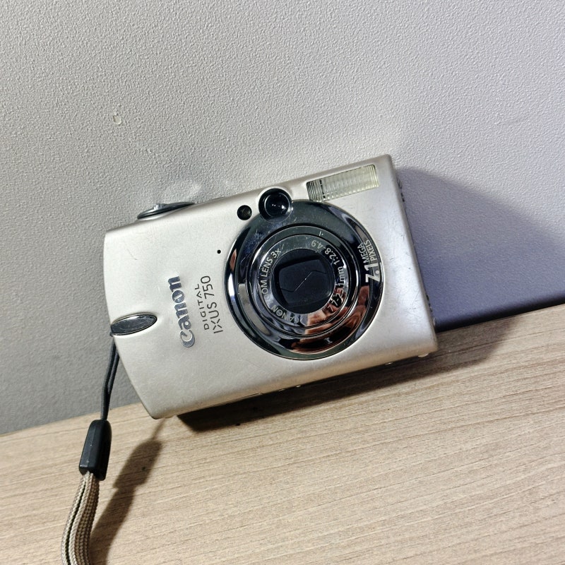 빈티지 디카 캐논 익서스 750 카메라 사용 후기