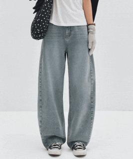  Curved Wide Jeans DCWPT013BLUE - 여성스러운 곡선으로 다듬는 완벽한 와이드 핏 데님 스타일링