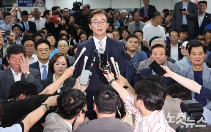 부산시청 대변혁 예고…전재수 시장의 '박형준 색 지우기' 시작
