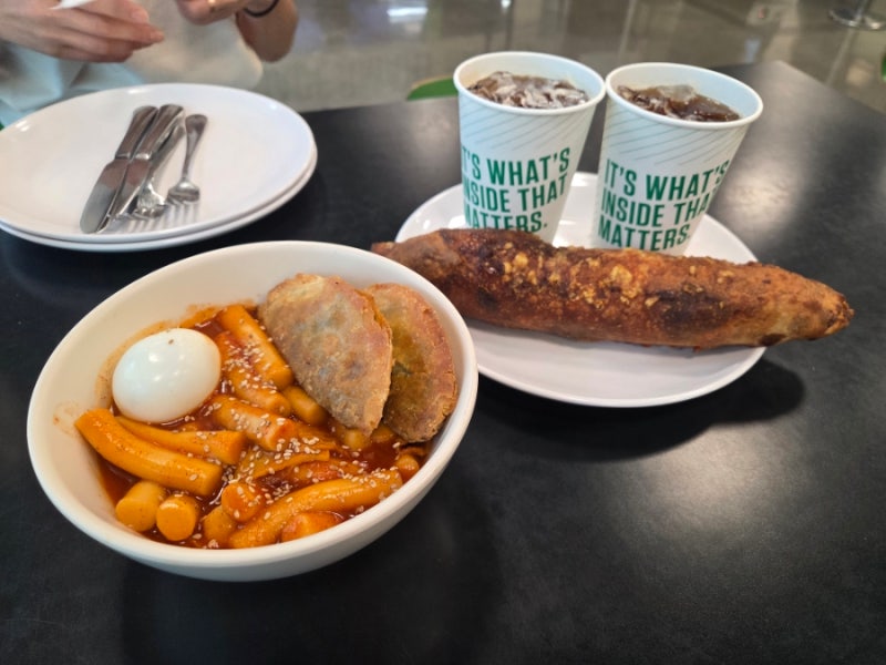 트레이더스 미트베이크 떡볶이 커피 가격 칼로리 솔직후기