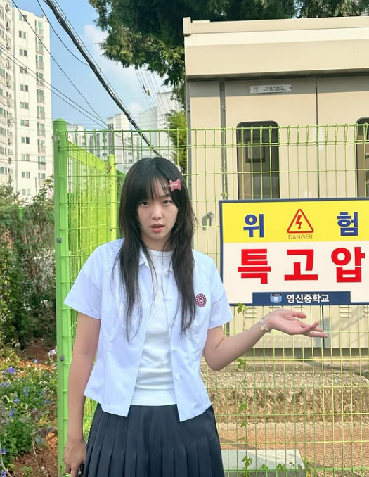 진기주 37세 맞아? 교복 입으면 진짜 여고생인 이유...동안 미인 화제