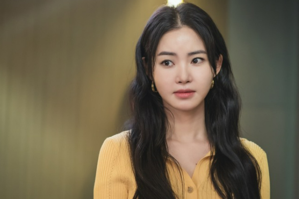 “계엄, 자고 일어나니 풀려” 부정선거 주장 시위 공개 지지로 논란이 된 여배우 황승언, 그....