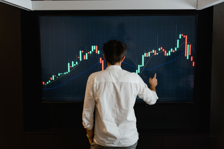 <b>코스피</b> 8% 폭락, <b>7000선 붕괴</b>?…AI 랠리 닷컴버블 데자뷔