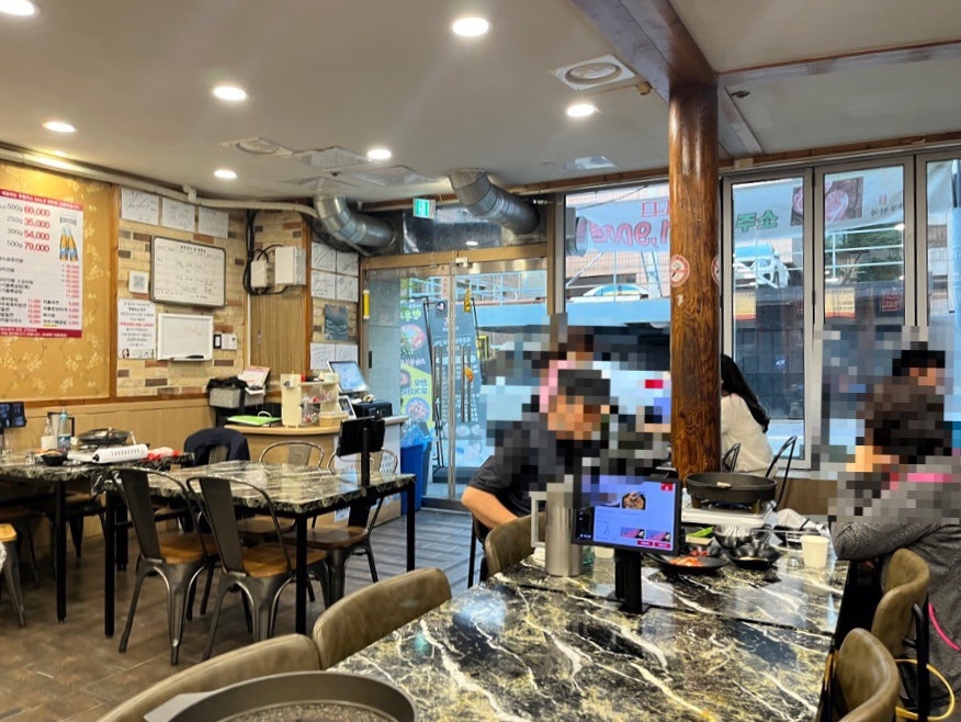 투뿔한우천국 학동역점 사진 2