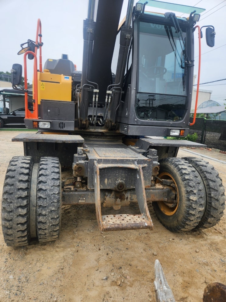  볼보 EW140E 2022년식 1억1800만원 판매합니다.