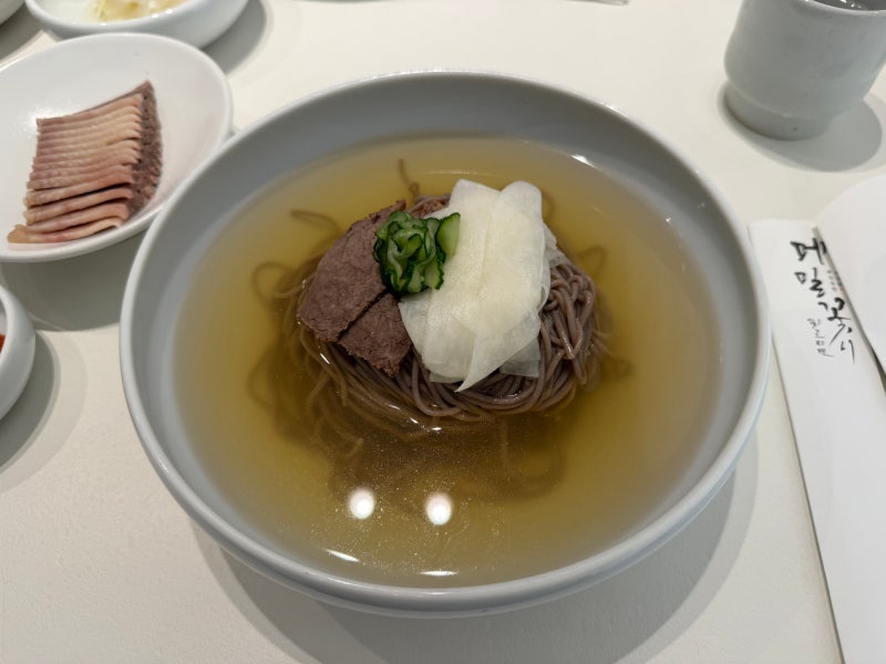 해운대 마린시티 뫼밀집 자가제면 100% 순메밀면으로 만드는 부산 미쉐린 빕구르망 메밀국수