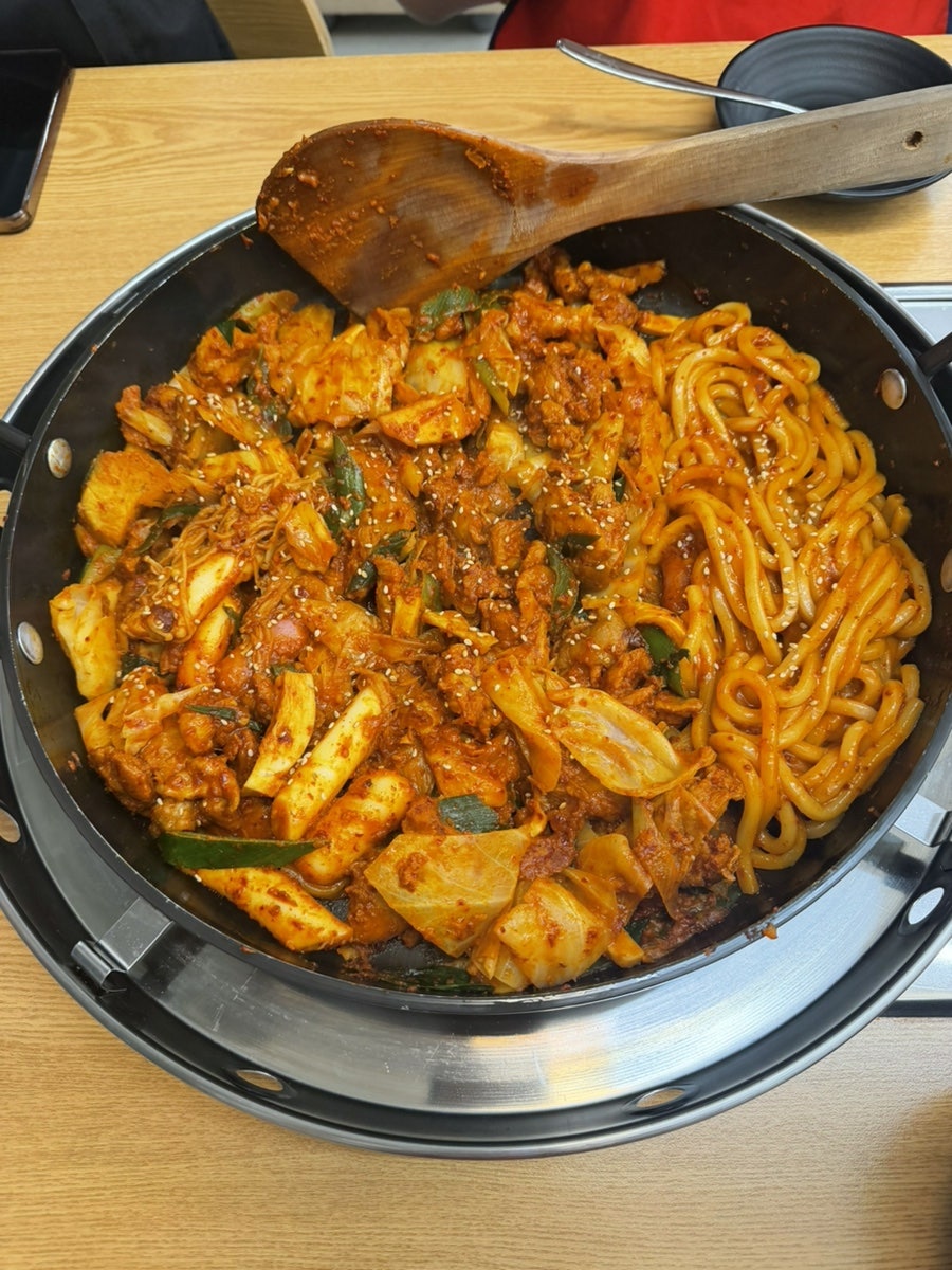 유가네닭갈비 마포공덕점 사진 1