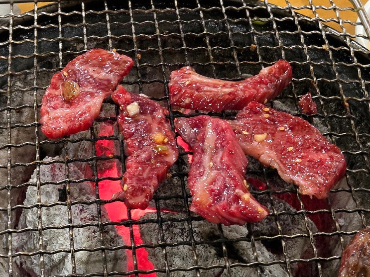  경주 영양숯불갈비 한우 갈비살 양념구이, 한우치마살 양념구이, 한우 갈비살 소금구이, 한우 치마살 소금구이, 냉면 웨이팅 주차