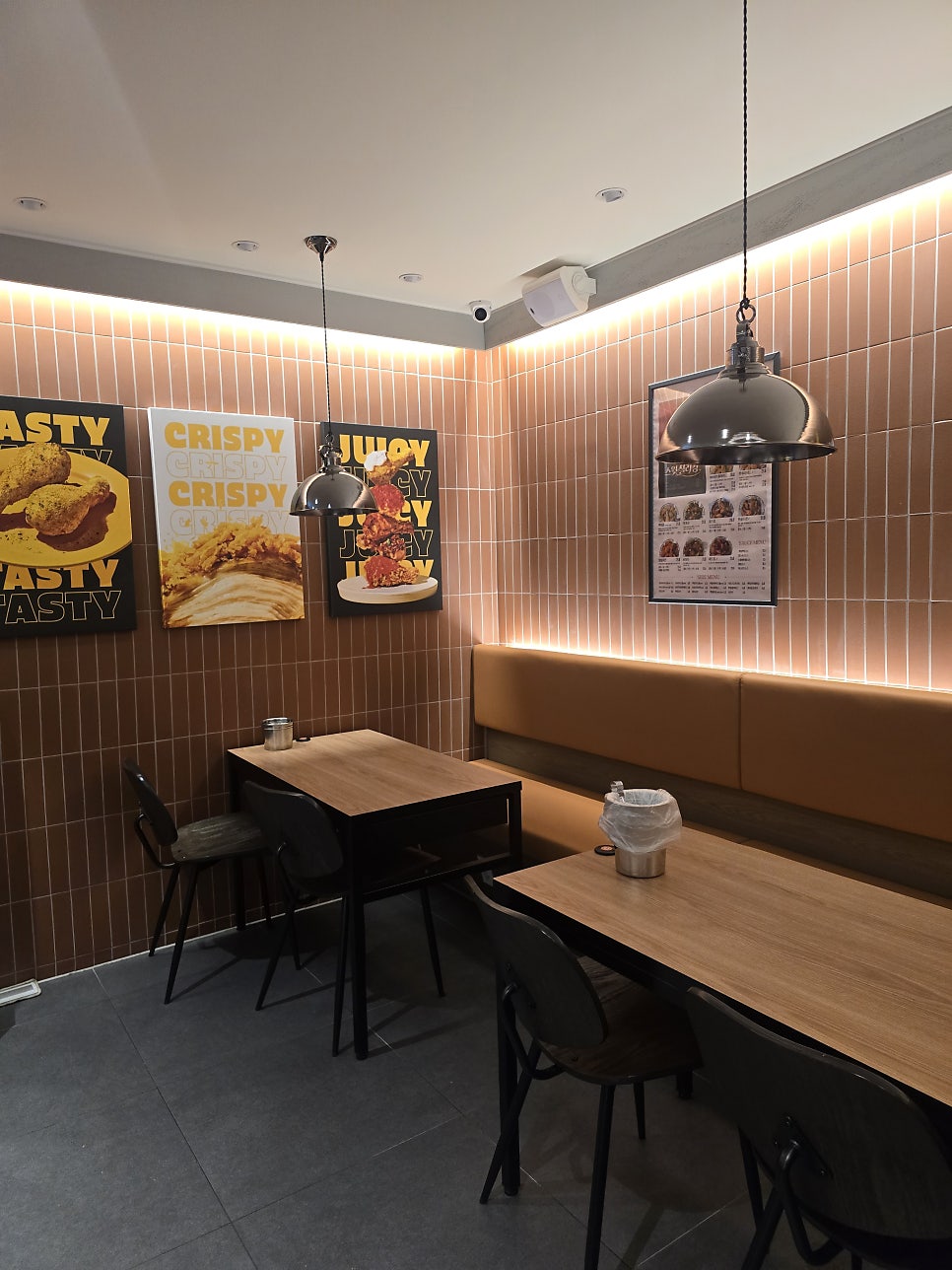 BHC치킨 충주용산점 사진 6