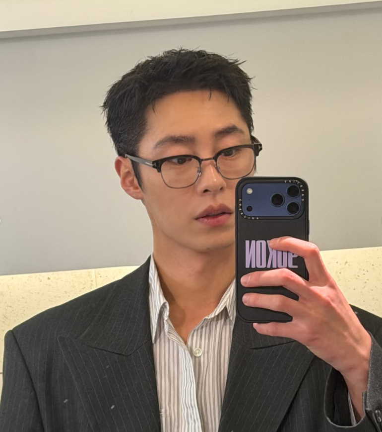 닥터 섬보이로 다시 눈에 들어온 이재욱, 그는 어떤 배우일까