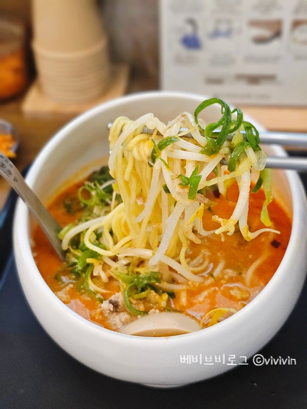 탄탄면공방 가산디지털단지점 사진 1