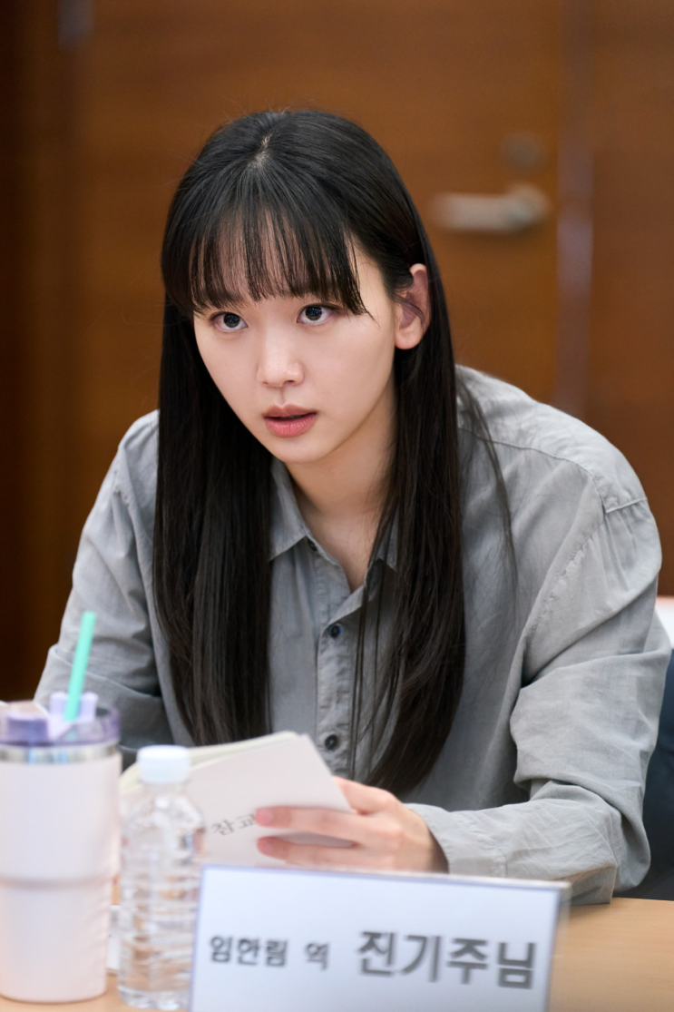 넷플릭스 '<b>참교육</b>' 김무열 인생캐 <b>등극</b>! 논란 딛고 글로벌 3위... 