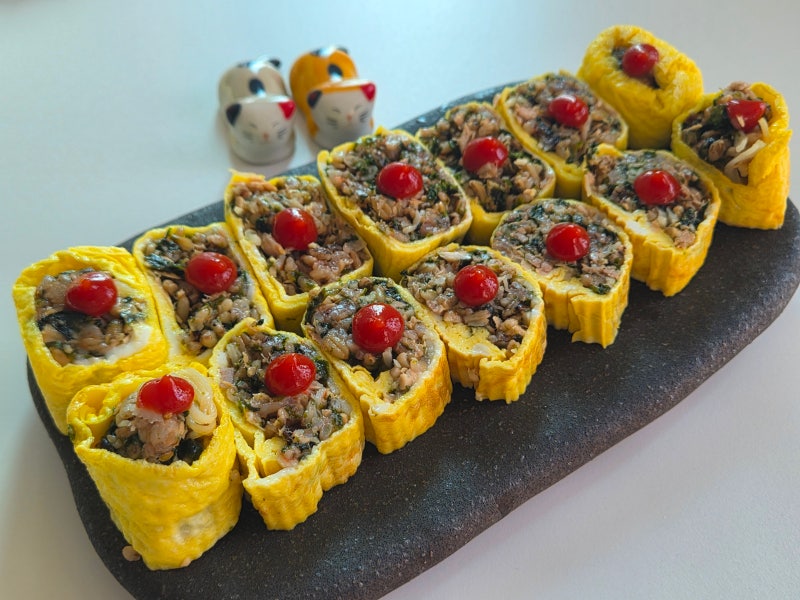 바쁜 아침 핑거푸드로 좋은 든든한 직장인 아침 메뉴 참치 게살 주먹밥 계란말이
