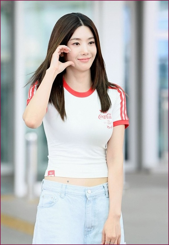 권은비 북중미 월드컵 응원단 멕시코 출국과 공항 패션
