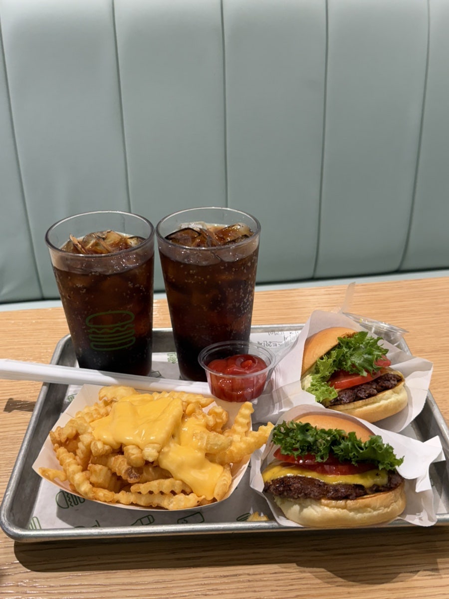 쉐이크쉑 강남대로점 사진 2