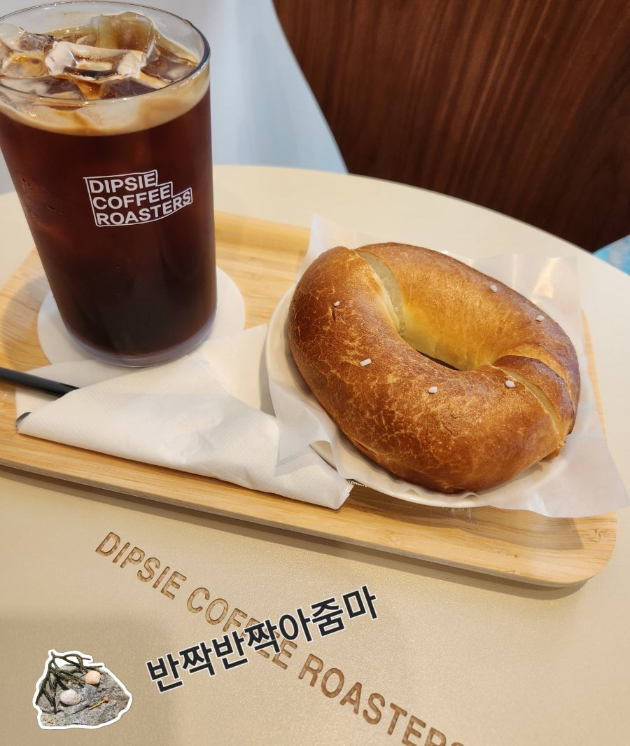 딥시커피로스터스 상무점 사진 5