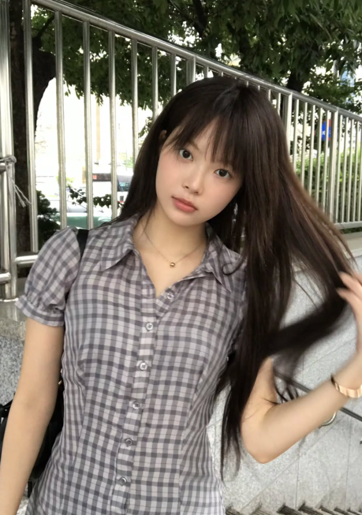  [셀럽패션] 르세라핌 홍은채 동심 찾으러 롯데월드 갔다가 레전드 찍음