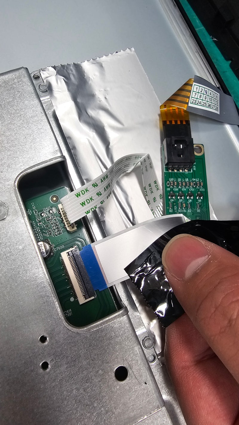 [터치모니터AS / 수리] 델(DELL) 19인치 모니터 USB 인식 불량 및 터치 센서 수리, 에스티스마트테....