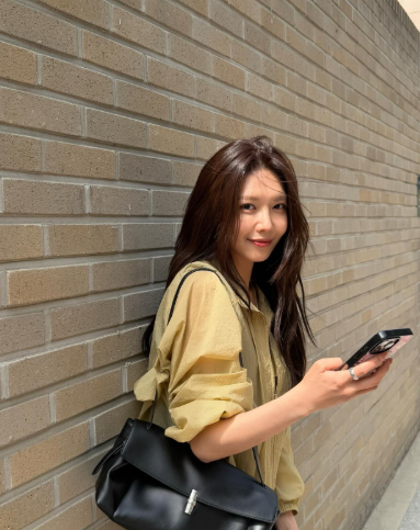 정경호 수영 결별 SNS 팔로우 끊기며 시작된 결별설, 소속사 "좋은 동료로 남기로" 인정