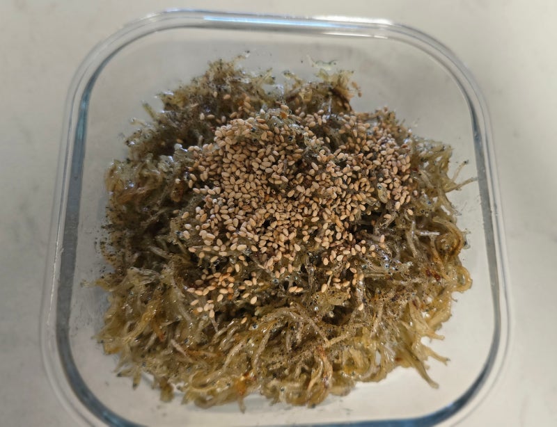멸치볶음/마요네즈 한 스푼의 놀라운 변화 /비린내 없이 고소한 멸치볶음 /냉장고 필수 밑반....