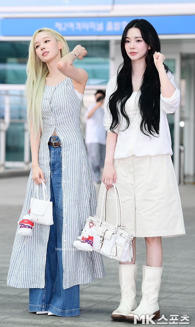 멕시코 출국한 <b>카리나 윈터</b> 시선 싹쓸이한 여름 코디