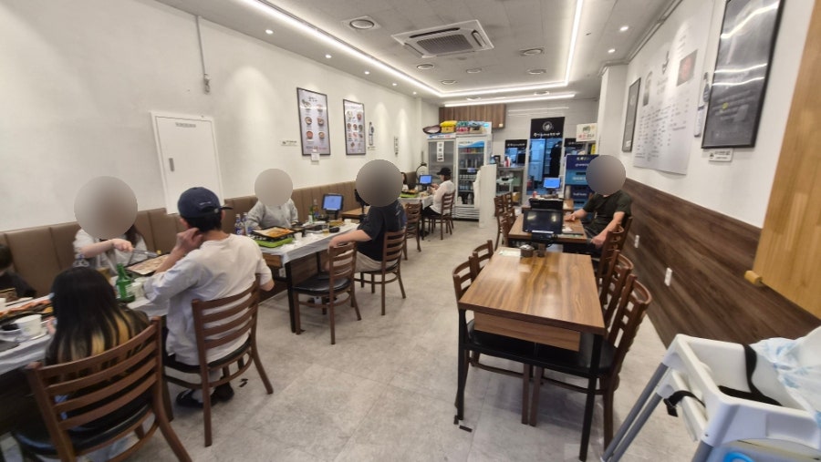 부산아지매국밥 오산시청점 사진 4