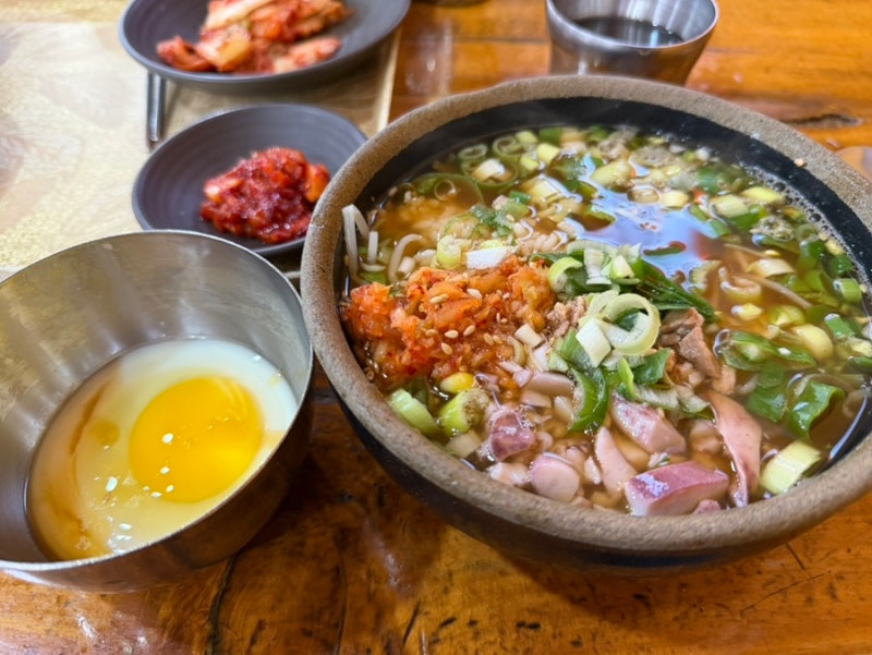 [광주 상무지구] 직장인 점심 해장맛집 “별미 콩나물 국밥집” (수란+김맛집)