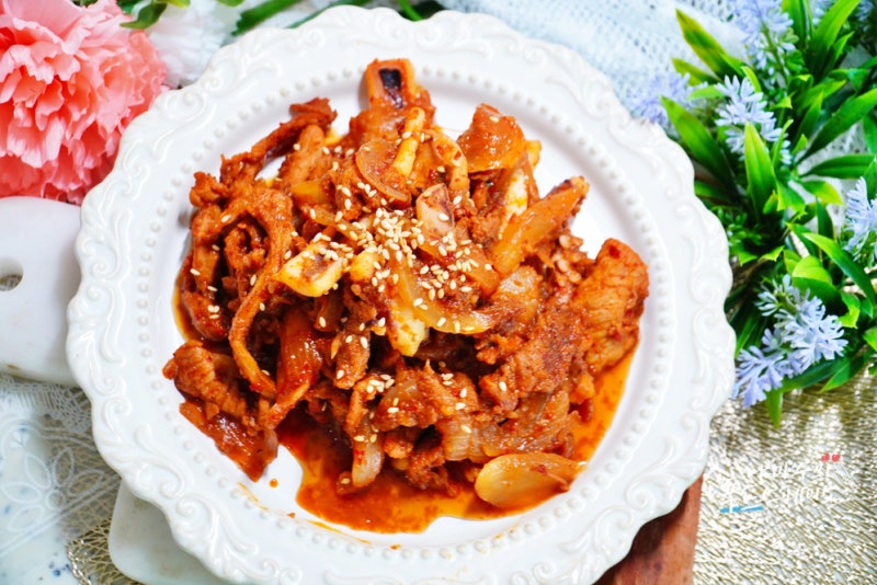 오징어 제육볶음 레시피. 장조림간장 맛간장 마트양념육 활용 오삼불고기 만들기