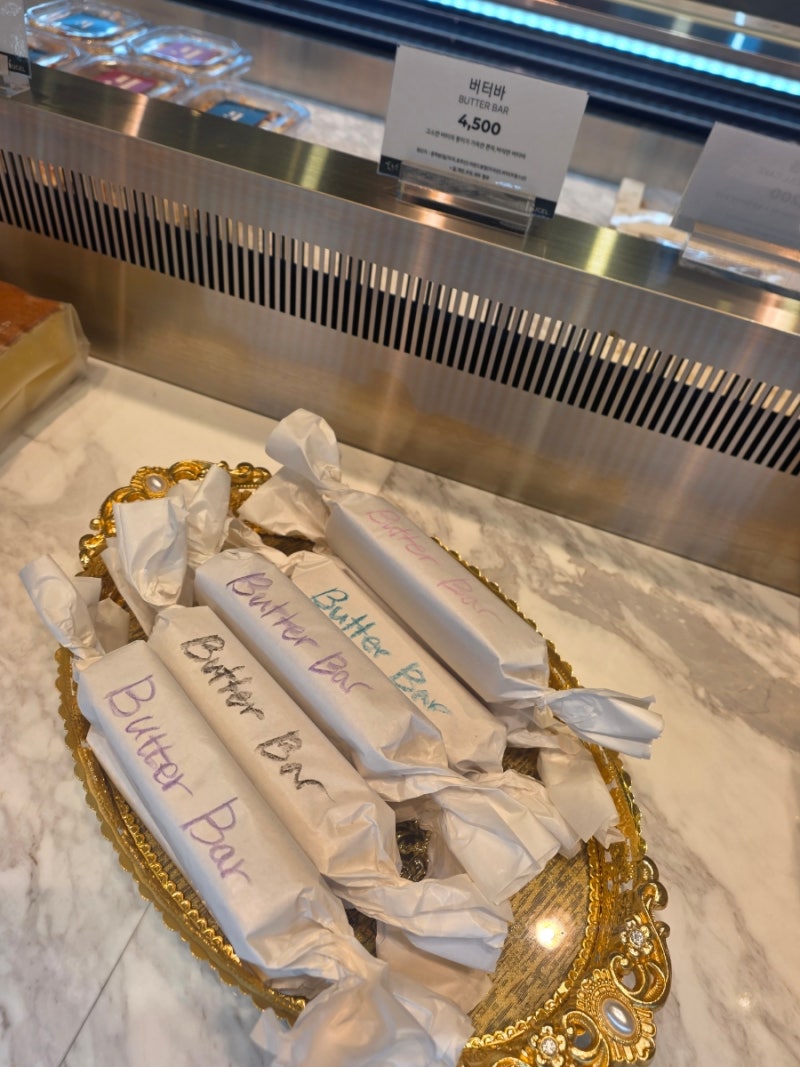 수지 신봉동 카페 추천, 홍종흔 베이커리 신봉외식타운점! 내부 자리 넓고 쾌적해요